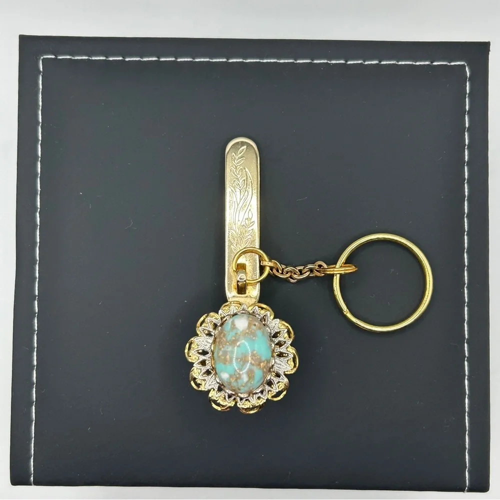 Vintage Kings - Key Finder Los Angeles Turquoise Simulated Stone Flower